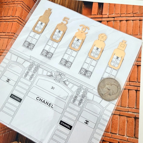 Chanel Mini Bookmark Set - Picture 2 of 2